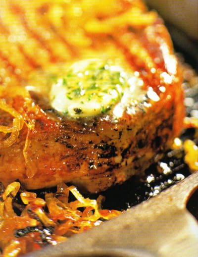Steak with caramelized onions