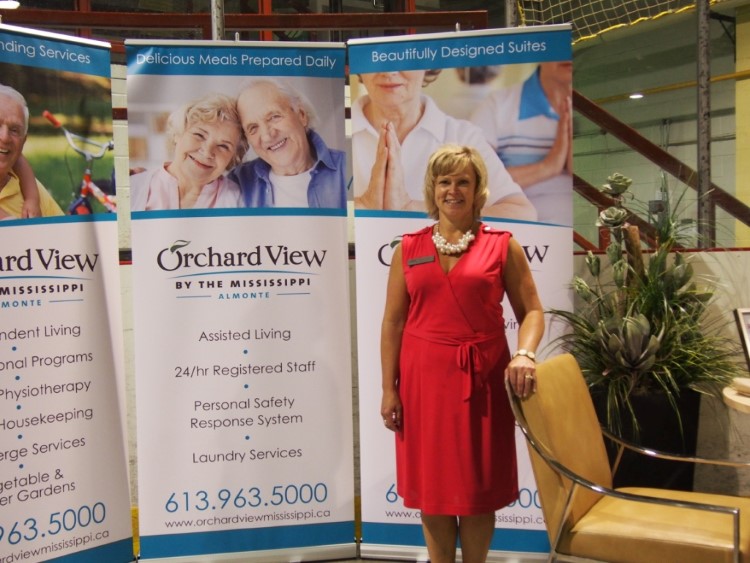 julie-munro-at-orchardview-booth